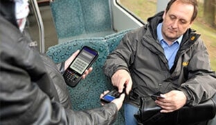 Acquisizione dati mobile nel settore dell'emissione di biglietti e sistemi di cassa mobile 